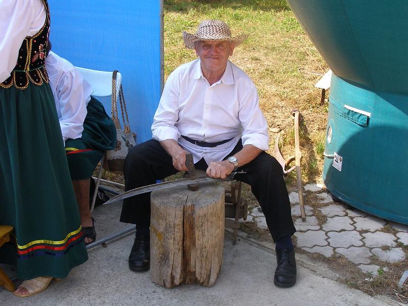 spot folk 07_11.jpg